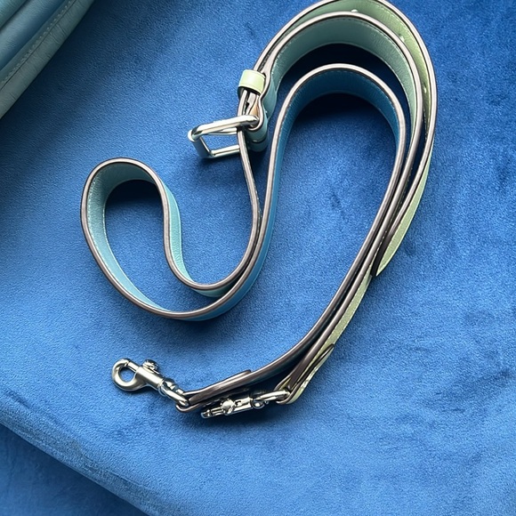 Coach Pillow Tabby Ombre 26 - Picture 10 of 11